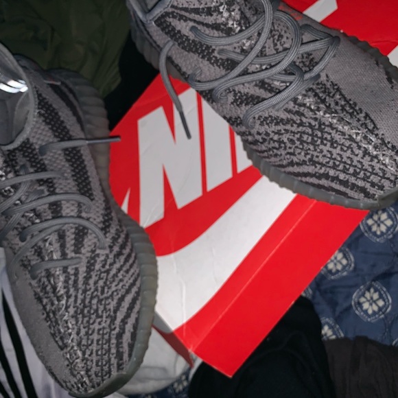 Yeezys beluga 2.0 - Picture 2 of 3